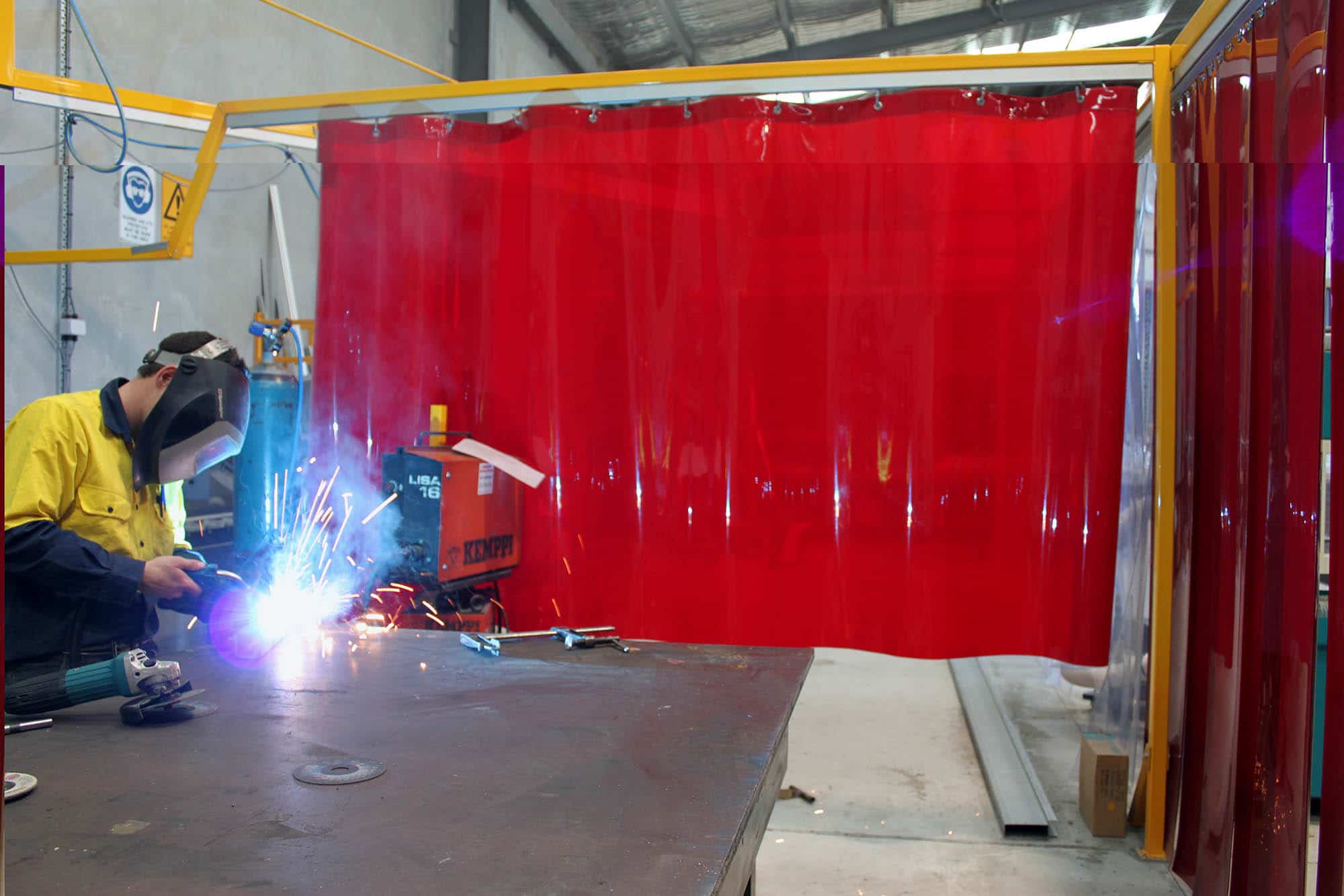 when where and why welding curtains screens are essential in uae